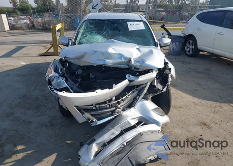 2017 Nissan Versa 1.6 S z USA, uszkodzony, nr VIN 3N1CN7AP1HL834007